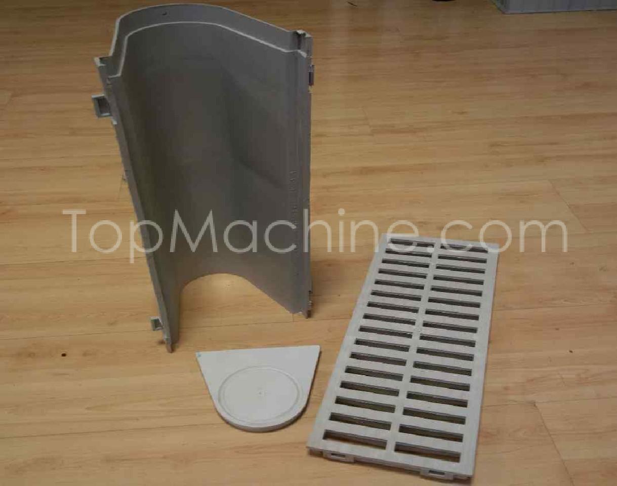 Used Moulds for wells drain _ Injection Moldes