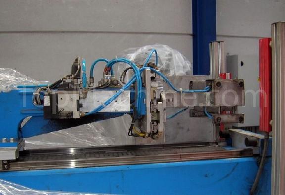 Used Sytrama R.S.V.  Etichettatrice di bottiglie