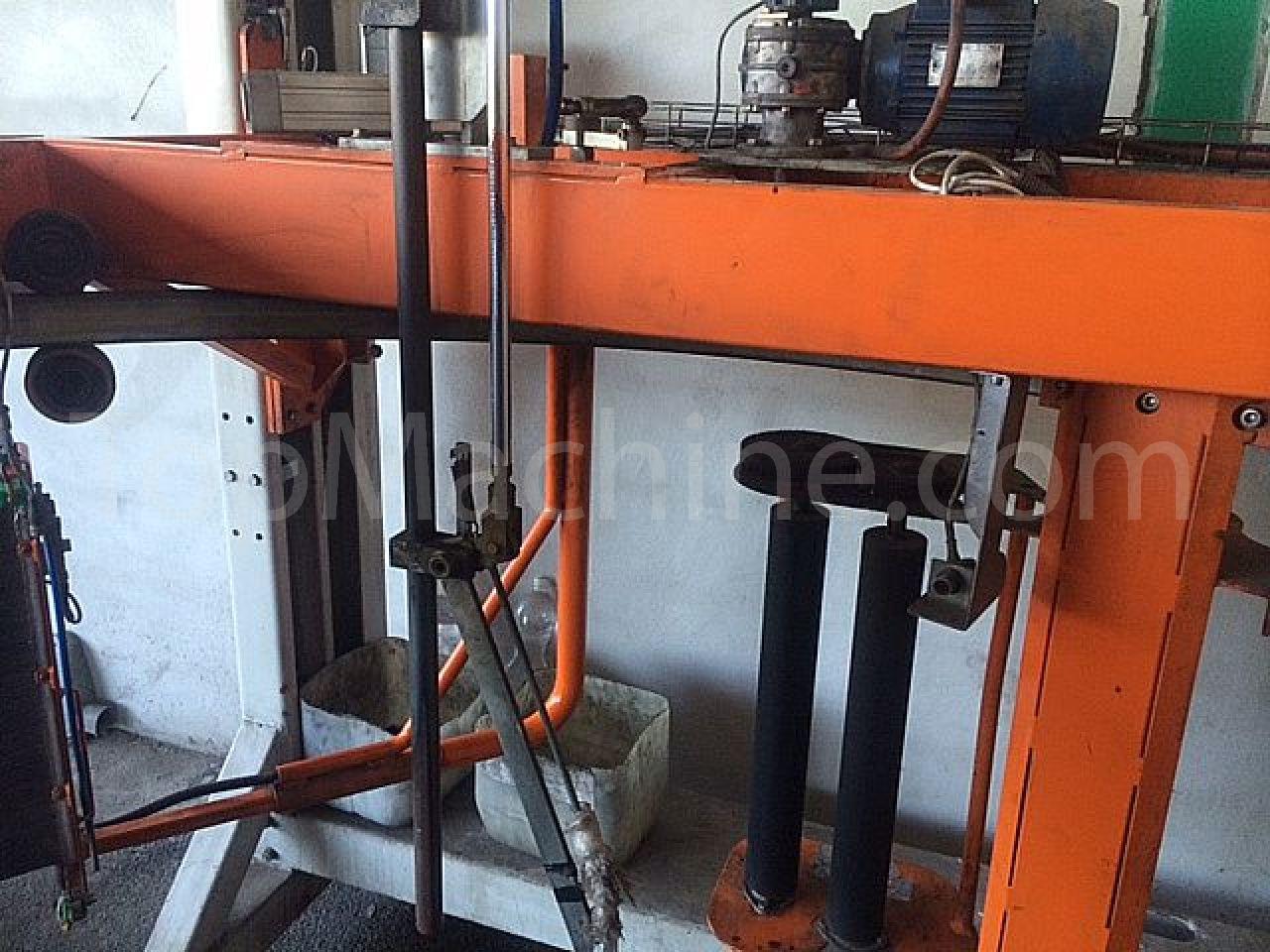 Used Tiemme Rotary Ring Bibite e Liquidi Pallettizzatore ed avvolgipallet