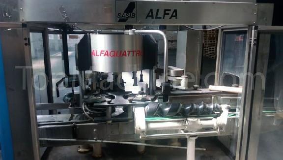 Used Sasib Alfaquattro F10  Etiqueteuse de bouteilles