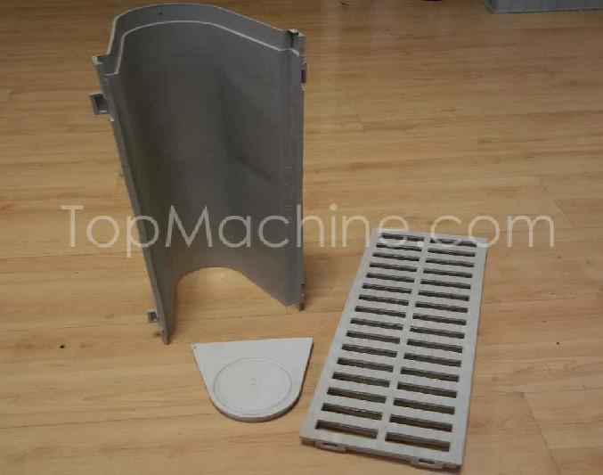 Used Moulds for wells drain _  Moules