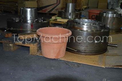 Used Moulds for PE/PP various pots  Moules