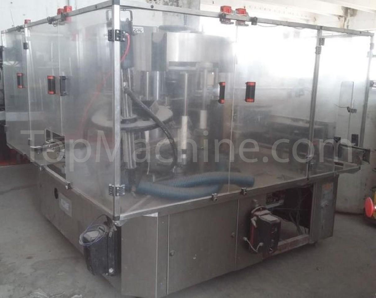 Used Kosme Kosmac 720 6T S3 E3 SU Bibite e Liquidi Etichettatrice di bottiglie