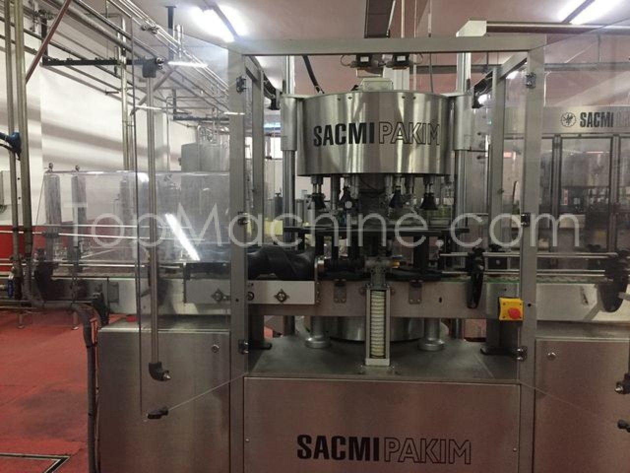 Used Sacmi Pakim 600 H3 S11 CECE Bibite e Liquidi Etichettatrice di bottiglie