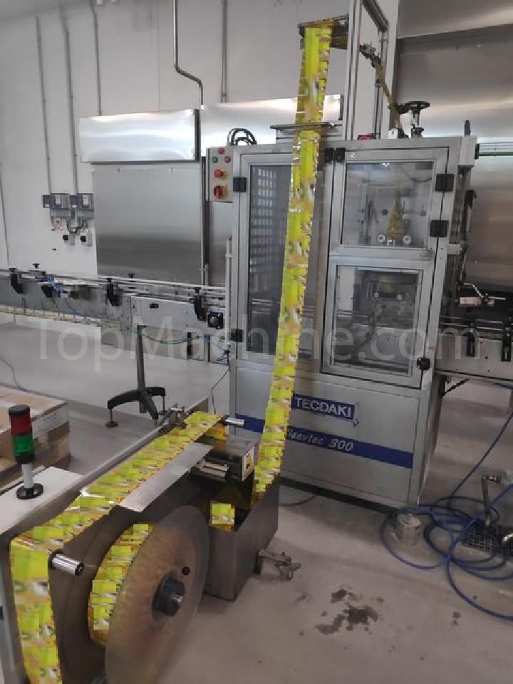 Used Tecdaki Sleevtec 300 Bibite e Liquidi Etichettatrice sleeve