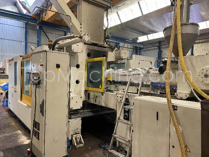 Used Krauss Maffei KM 1000-8100 MX Injection Moulding Clamping force up to 1000 T
