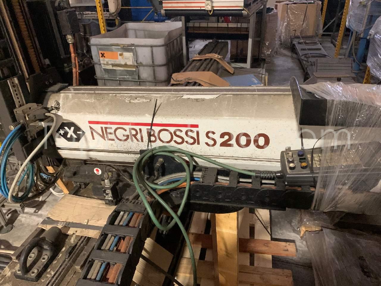 Used Negri Bossi V370 Injection Moulding Clamping force up to 1000 T