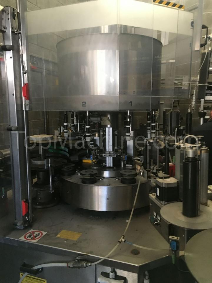 Used Cavagnino e Gatti CG-T-8-2XPSP-5CU-SFGD-MP Bibite e Liquidi Etichettatrice di bottiglie