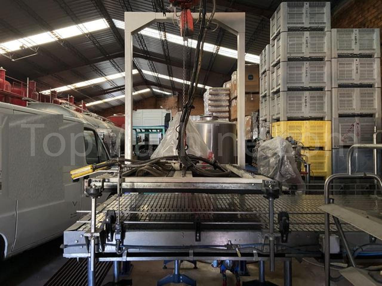 Used Vicman 24 Beverages & Liquids Wine filling