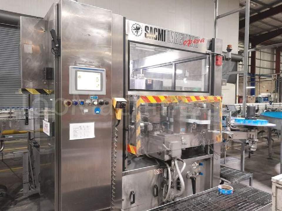 Used Sacmi Opera 300 RF  Etiqueteuse de bouteilles