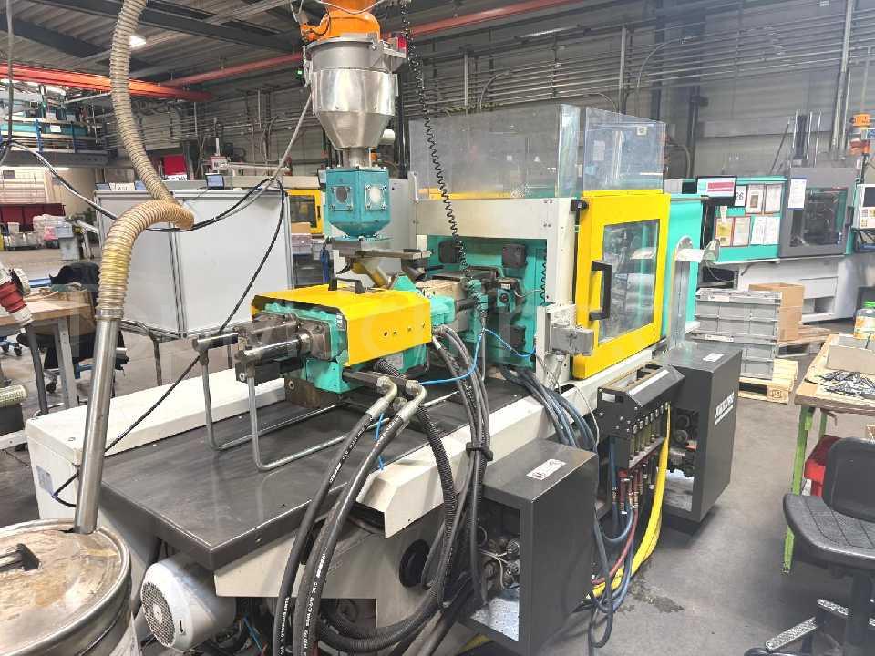 Used Arburg Golden 270 C 400-70  Fuerza de cierre hasta 1000 T